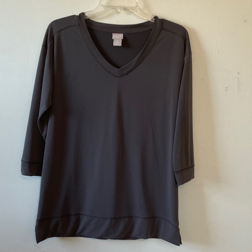 Chico's Zenergy Charcoal 3/4 Sleeve V-Neck Top